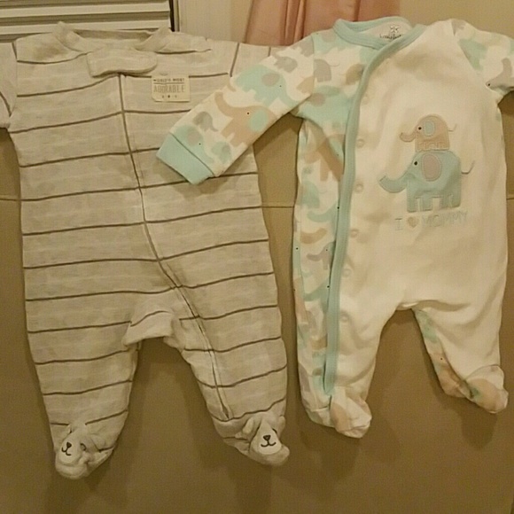 Bundle of 2 NB footie pajamas - Picture 1 of 3